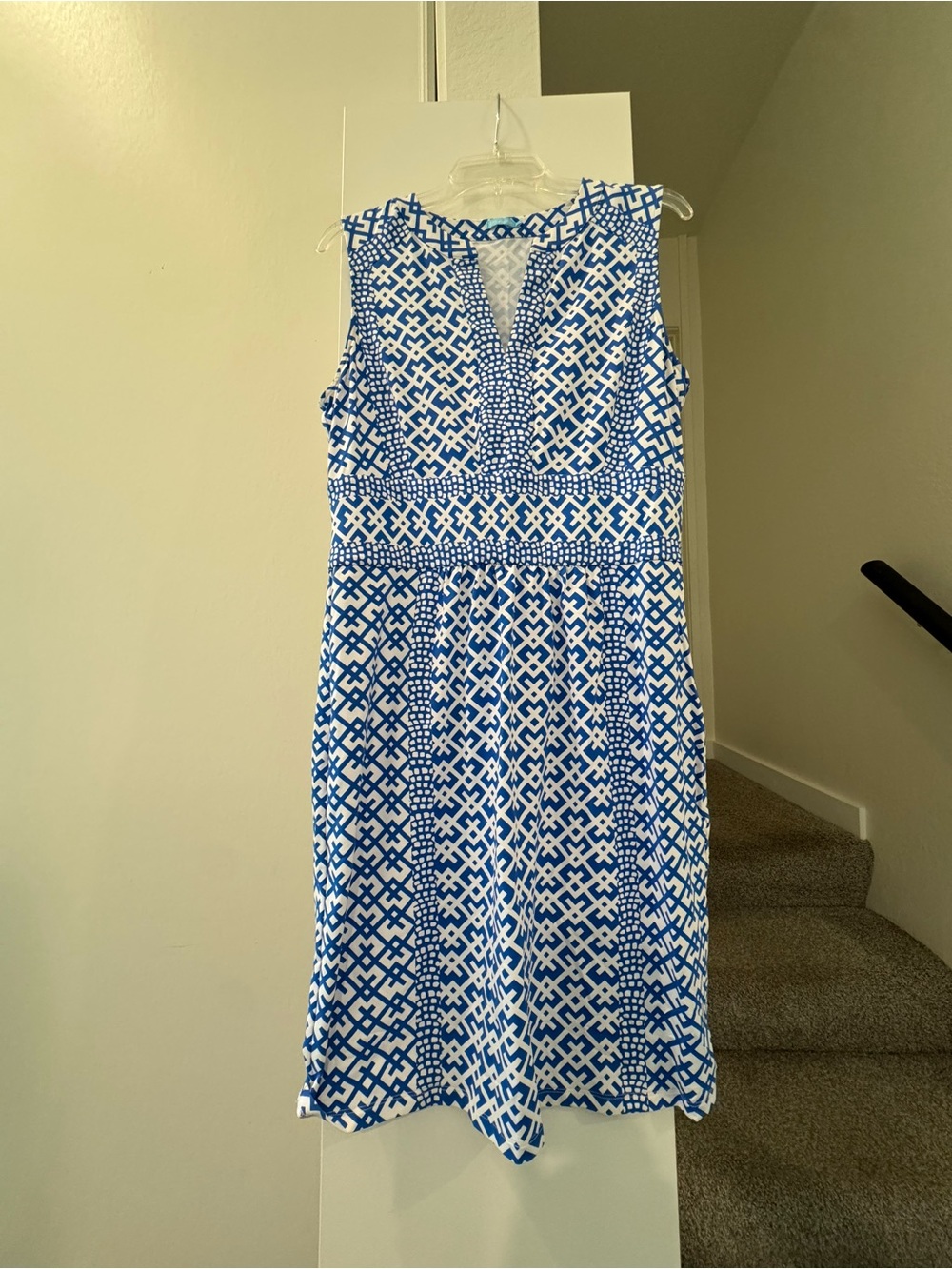 J McLaughlin Sleeveless Blue & White stretch Printed Fit-and-Flare Dress Size L